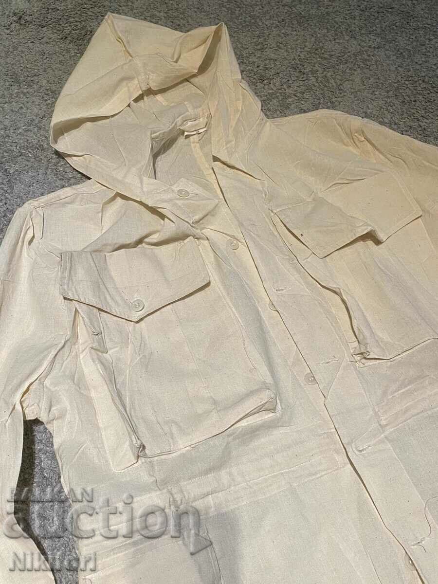 Livrarea Salopetă militară de camuflaj Soc Iarnă