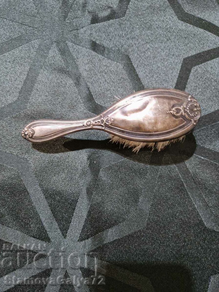 Auction A wonderful antique English silver brush Auction A wonderful antique English silver brush