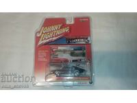 1/64 Johny Lightning Oldsmobile Cutlas 4-4-2 1969. New