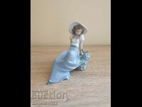 Spanish DAO porcelain figure