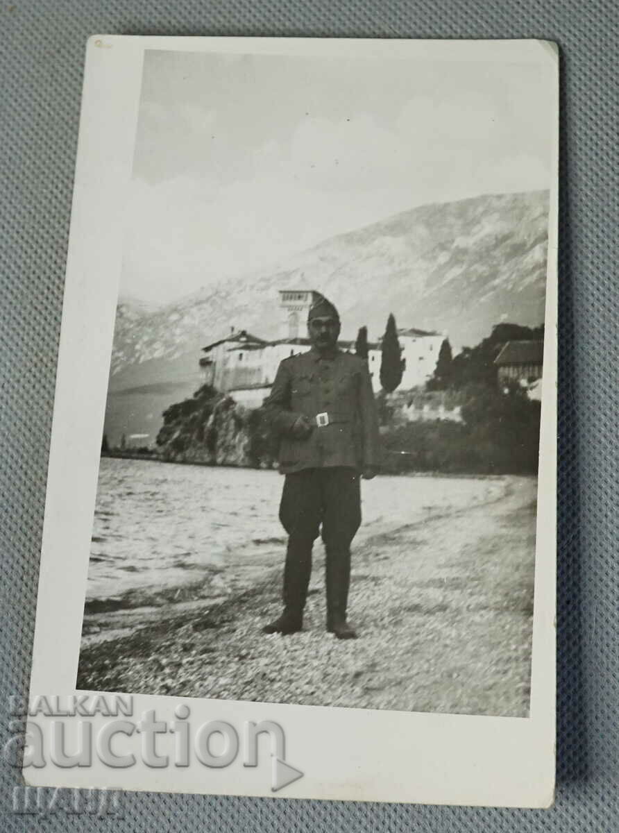 1944 Fotografie militară a unui soldat în St. Naum Ohrid