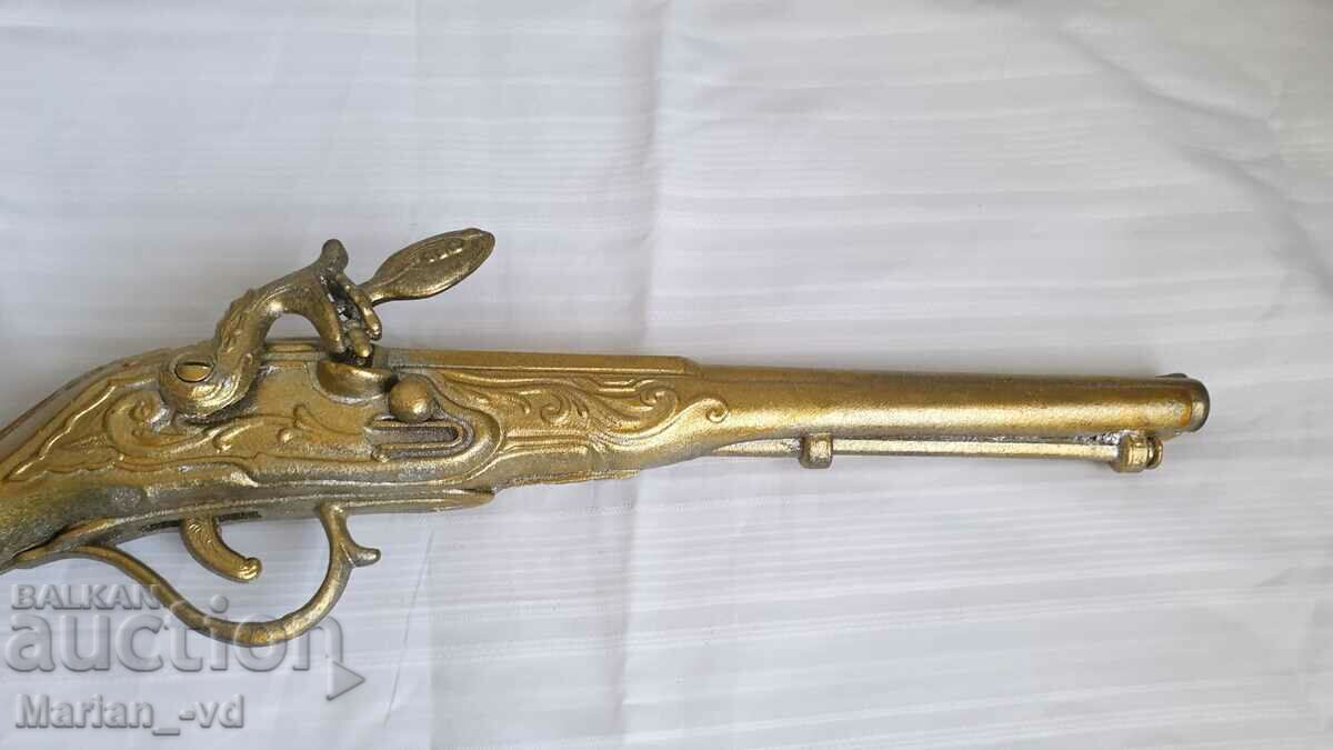Metal decorative wall gun with price 120.00 BGN | € 61.36 Metal decorative wall gun with price 120.00 BGN | € 61.36