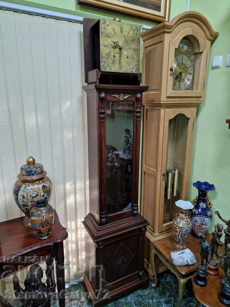 Delivery of A lovely antique collectible parquet clock Delivery of A lovely antique collectible parquet clock