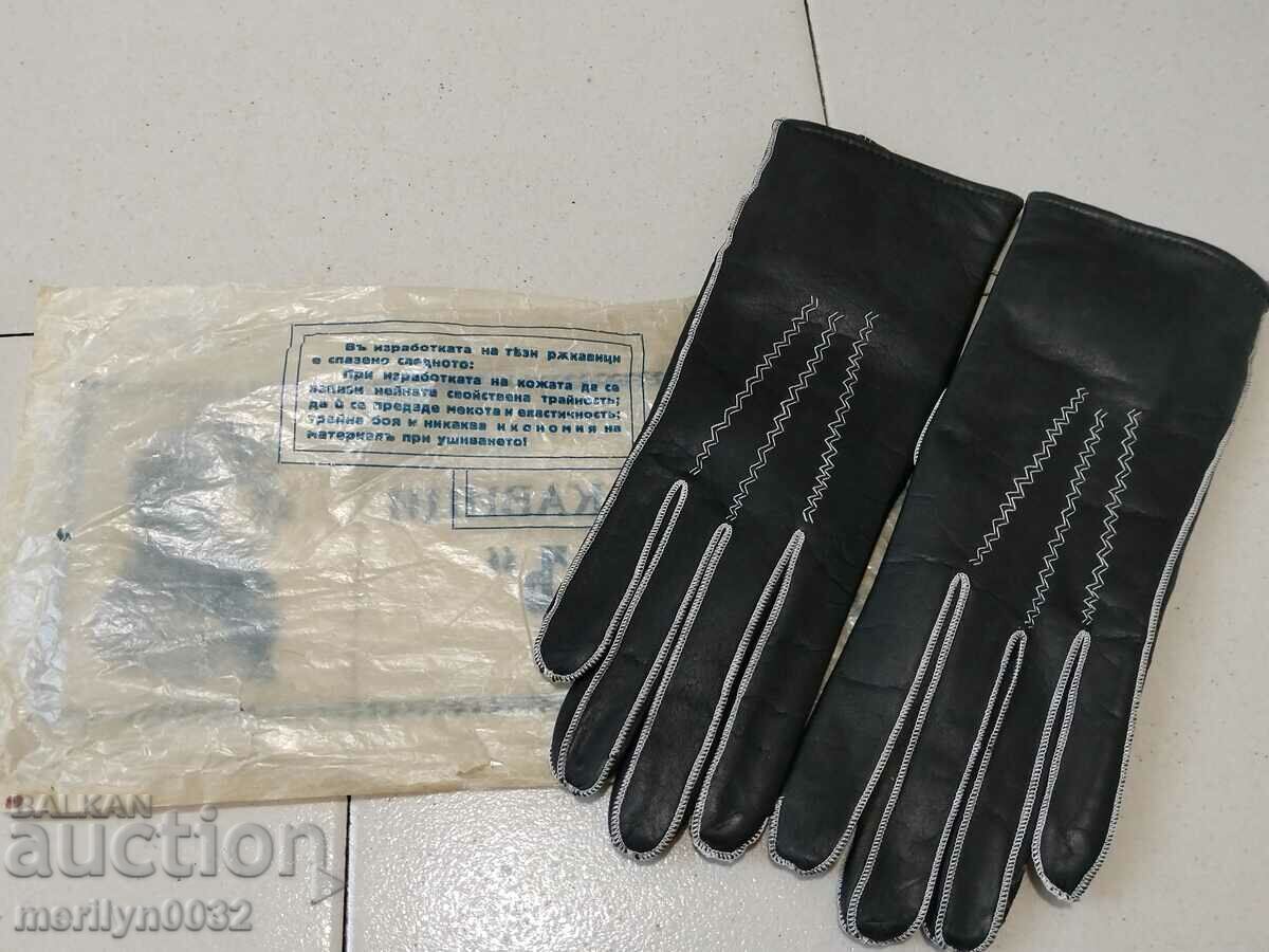 Women's leather gloves UNUSED Kingdom of Bulgaria 1920s - 7 Women's leather gloves UNUSED Kingdom of Bulgaria 1920s - 7