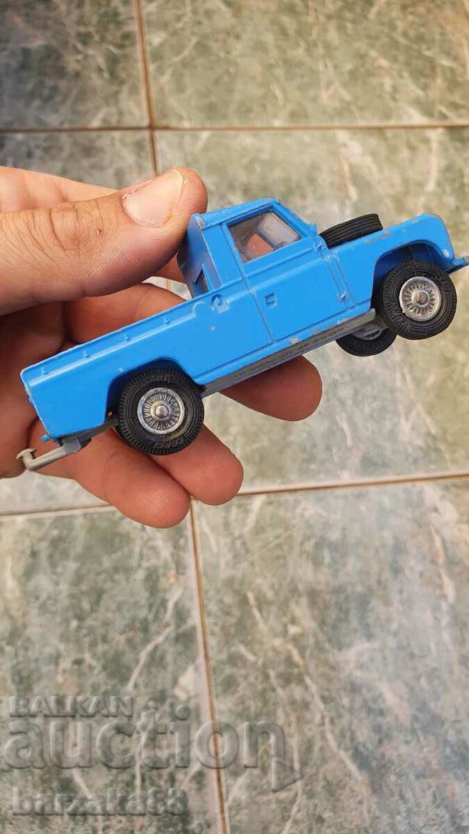 Old Gorgi Toys land rover 109 toy