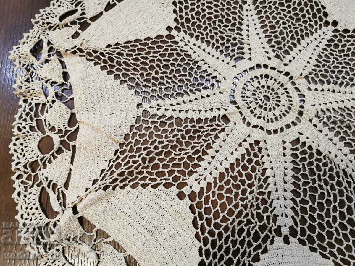 Licitație croșetat în carouri