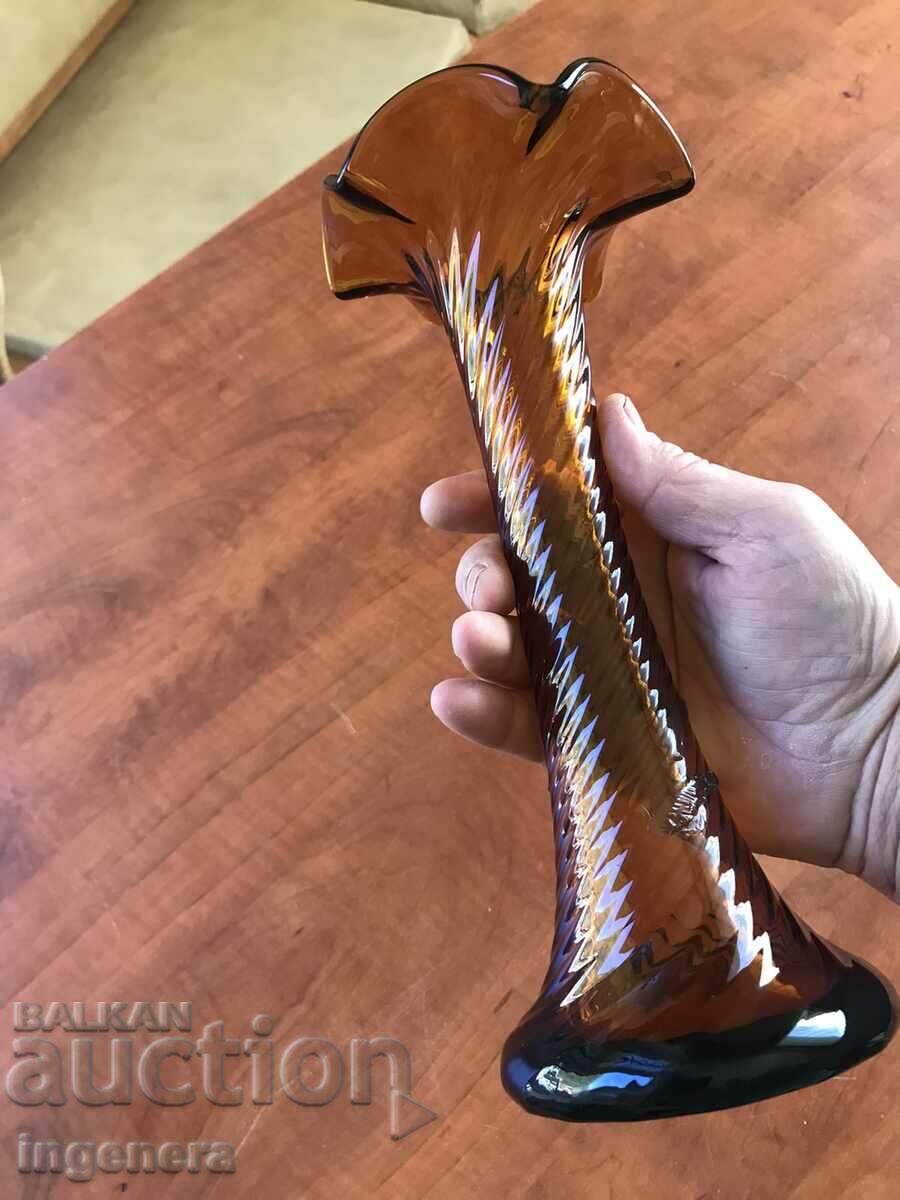 Delivery of THICK-WALLED RELIEF GLASS VASE FROM SOZA ORNAMENTS Delivery of THICK-WALLED RELIEF GLASS VASE FROM SOZA ORNAMENTS