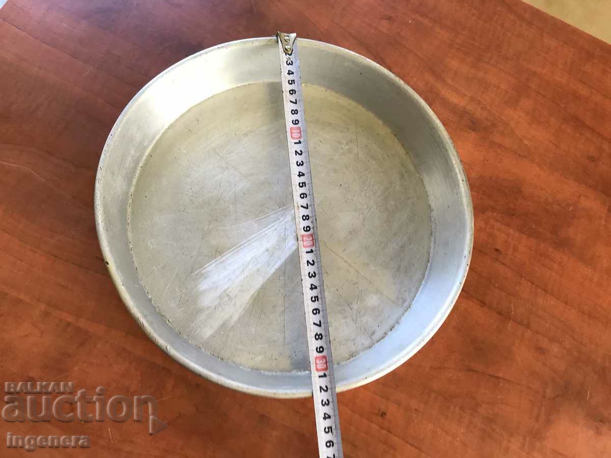 TRAY ALUMINUM DISH FOR PIES with price 11.00 BGN | € 5.62 TRAY ALUMINUM DISH FOR PIES with price 11.00 BGN | € 5.62