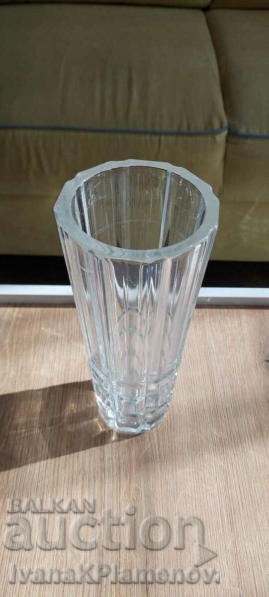 Auction  Glass vase height 25cm
