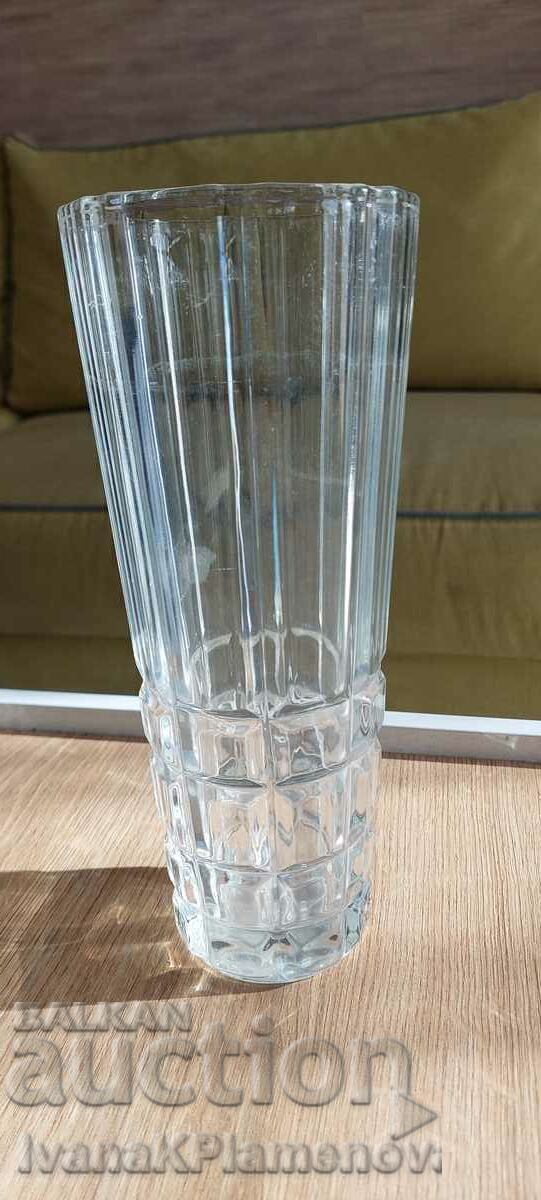 Delivery of Glass vase height 25cm