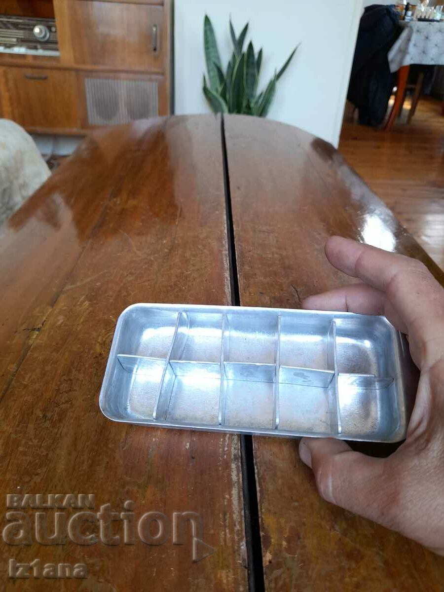 Auction Old ice mold Auction Old ice mold