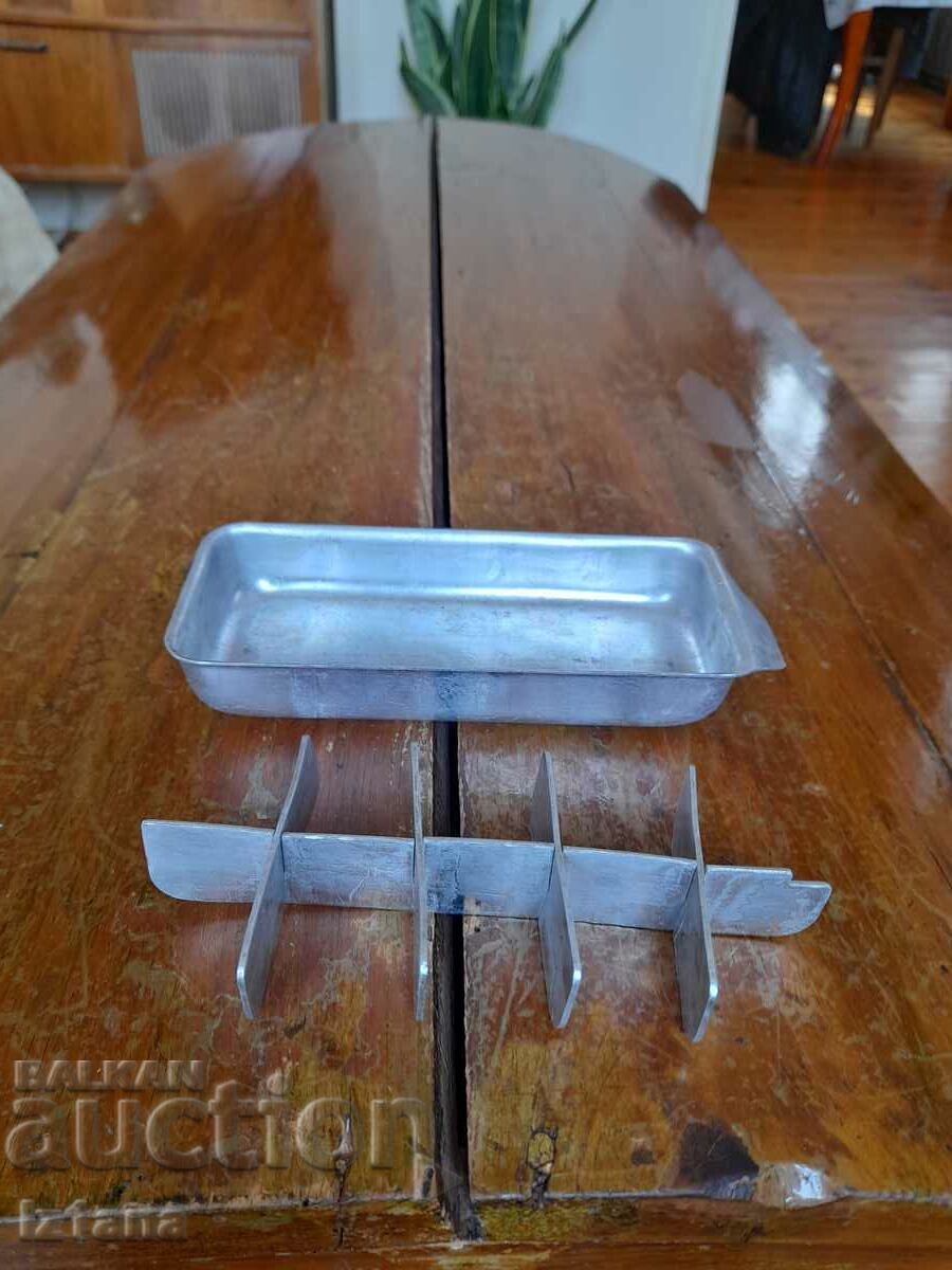 Delivery of Old ice mold Delivery of Old ice mold