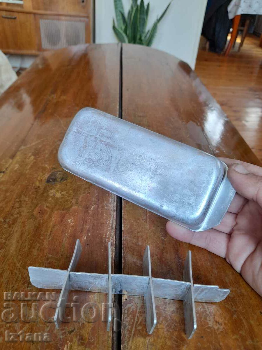 Old ice mold - 5 Old ice mold - 5