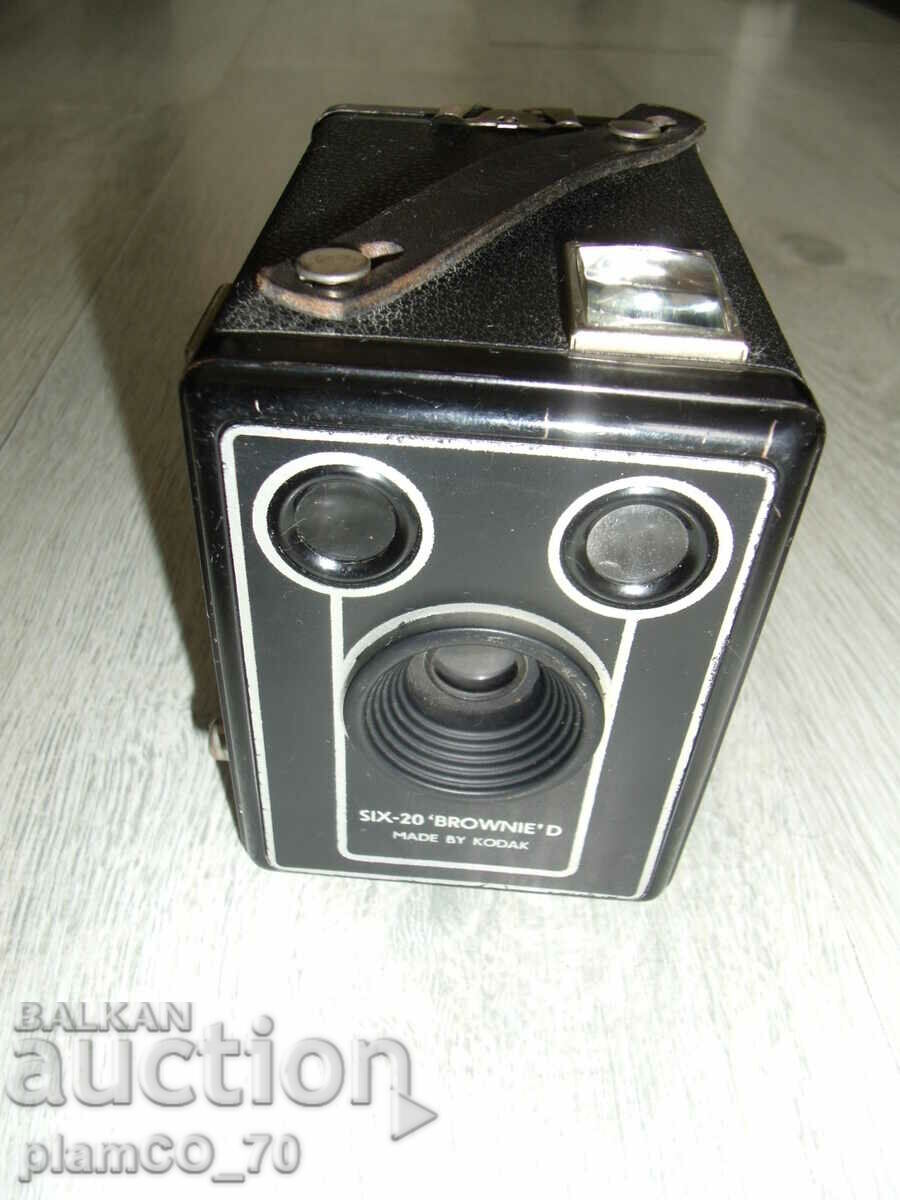 #*7717 old camera - Kodak SIX 20 BROWINED