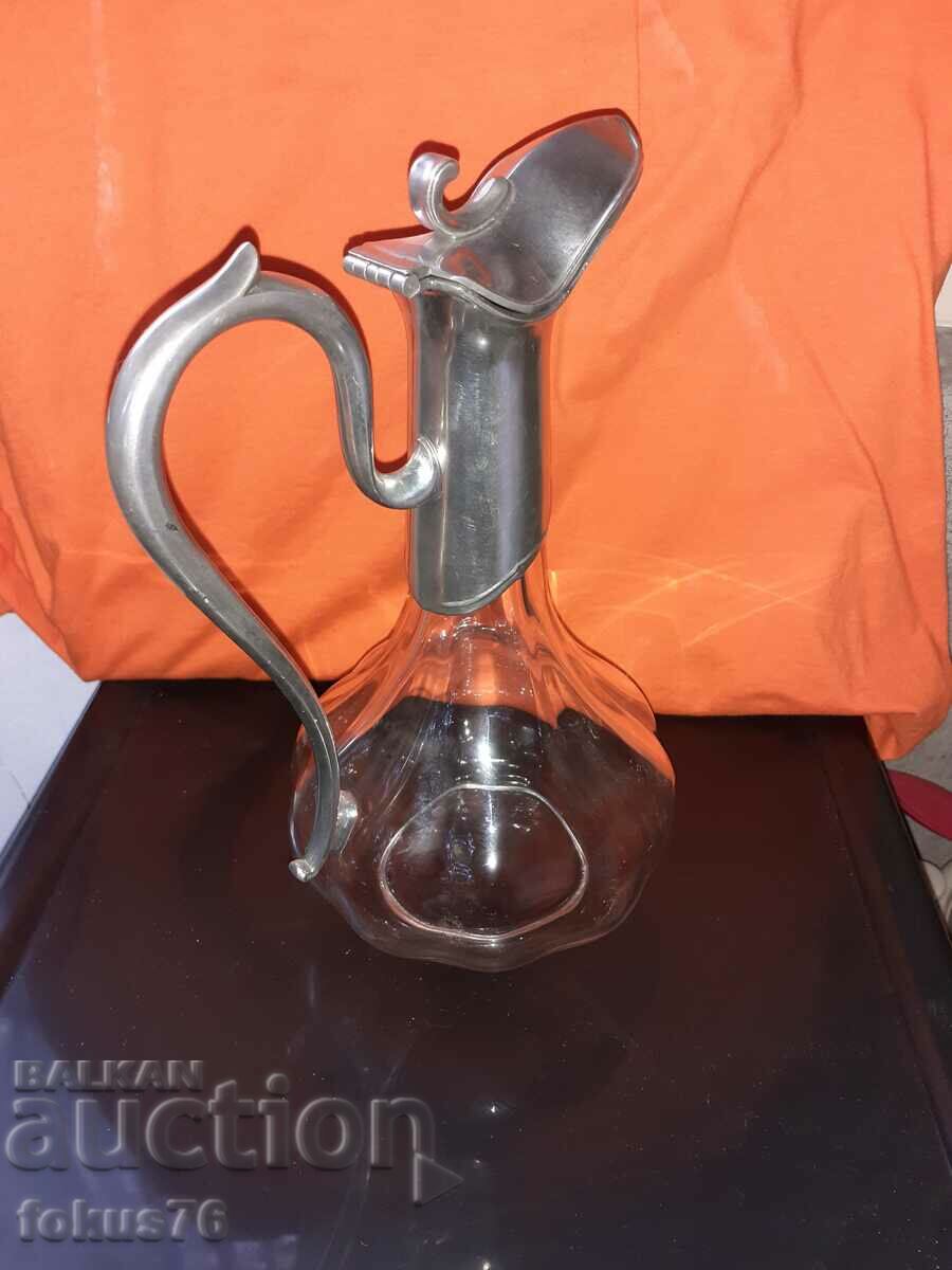 A lovely carafe carafe silver plated marked Dumanoir Etain with price 240.00 BGN | € 122.71 A lovely carafe carafe silver plated marked Dumanoir Etain with price 240.00 BGN | € 122.71