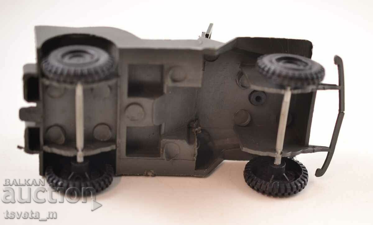 WWII plastic toy jeep with soldier - children's toys - 5 WWII plastic toy jeep with soldier - children's toys - 5
