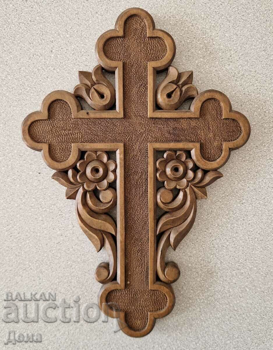 Calimer wood-carved cross 2003.