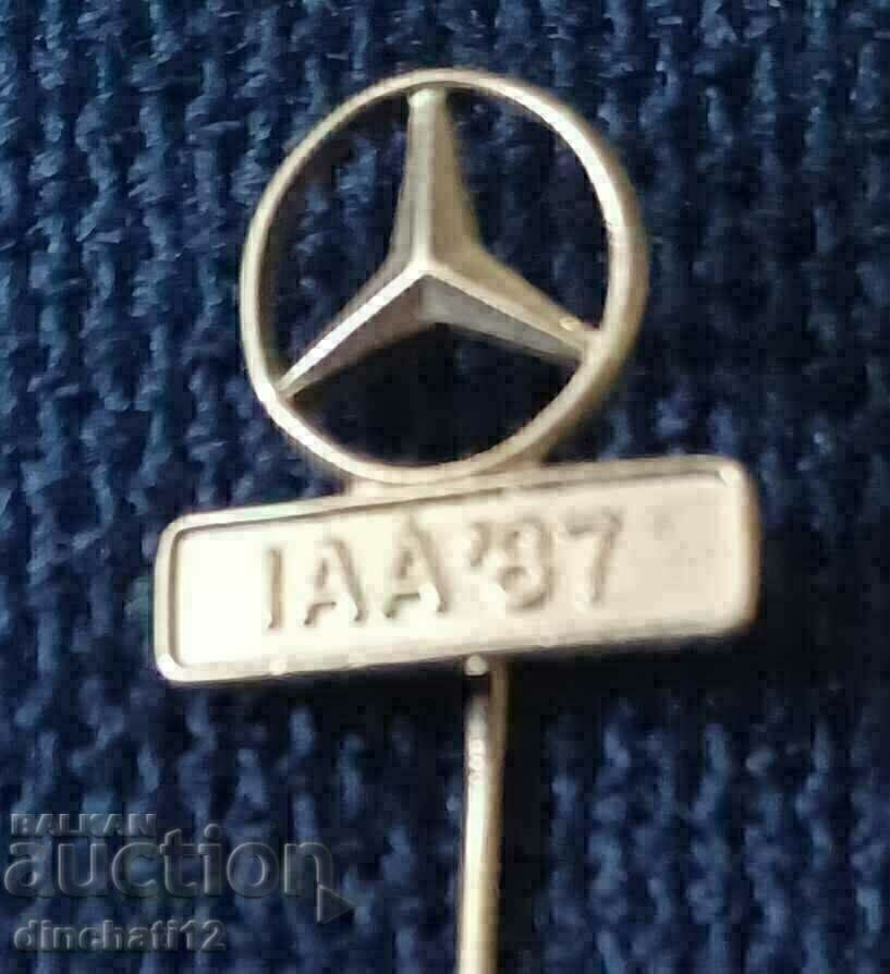 Insigna. Mercedes Mercedes IAA 87. Auto Moto