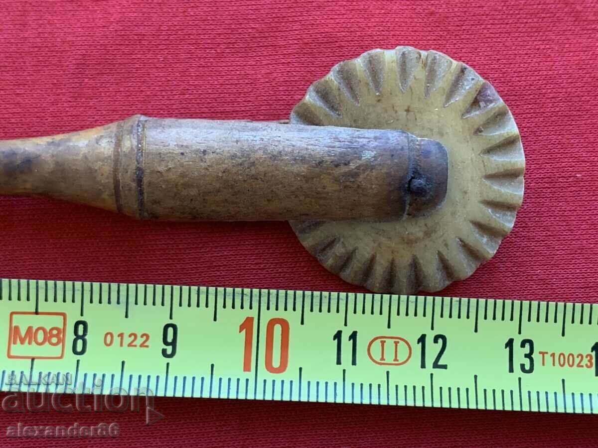 Delivery of An old instrument