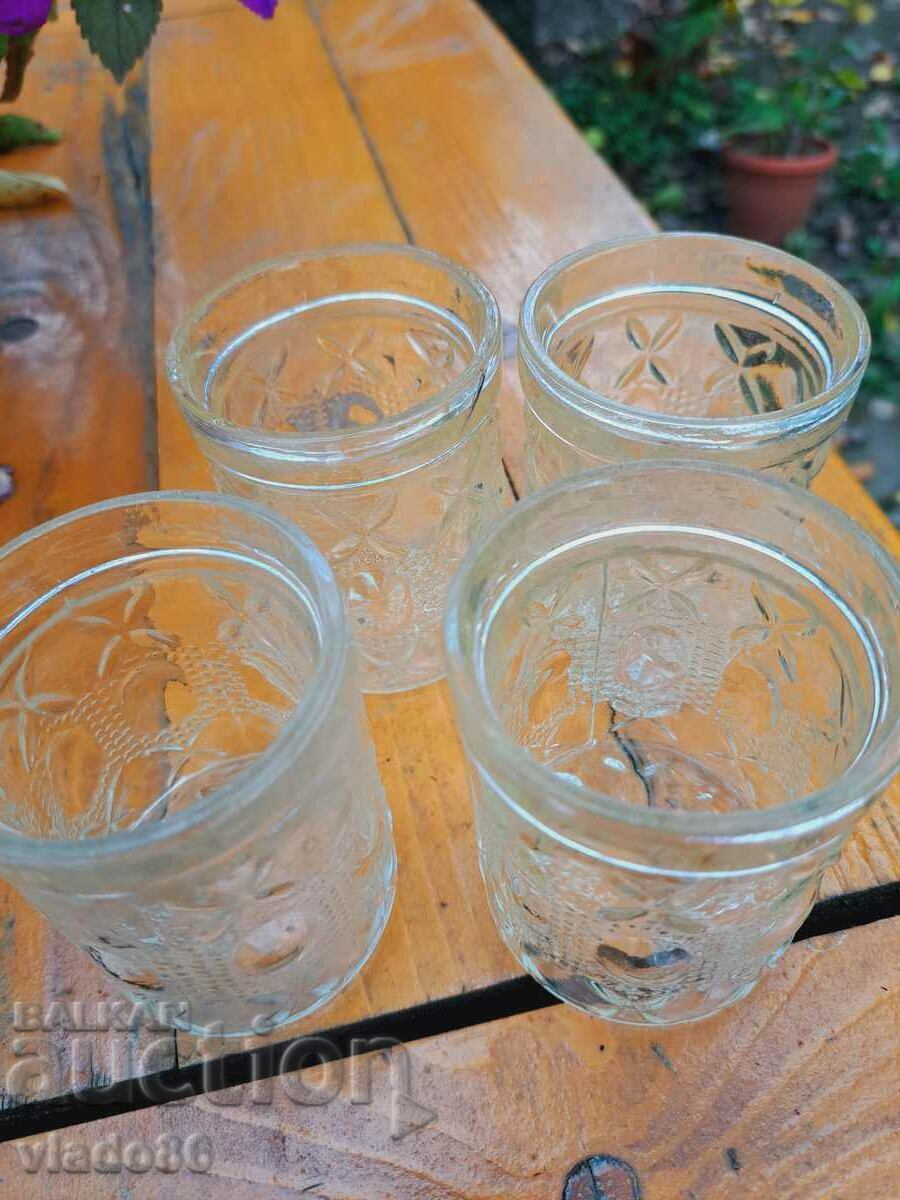 Auction 4 old glass soca glasses Auction 4 old glass soca glasses