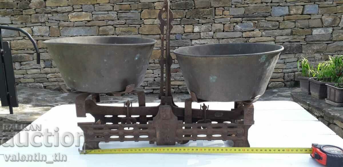 Old scales, scales with grams, weights without missing. with price 159.00 BGN | € 81.30 Old scales, scales with grams, weights without missing. with price 159.00 BGN | € 81.30