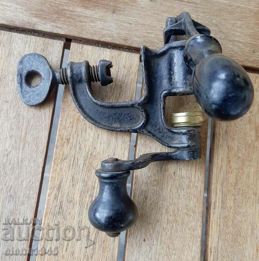 Kit de umplere a cartușului cu preț 70.00 BGN | € 35.79 Kit de umplere a cartușului cu preț 70.00 BGN | € 35.79