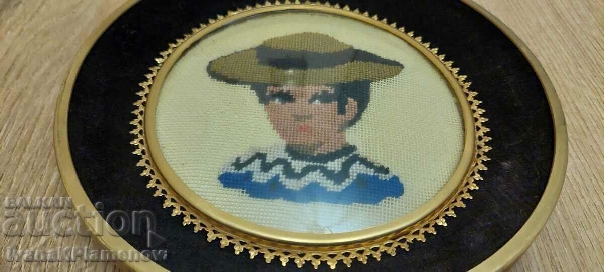 Παράδοση Ταπισερί κορνίζα ορείχαλκος για συλλέκτες