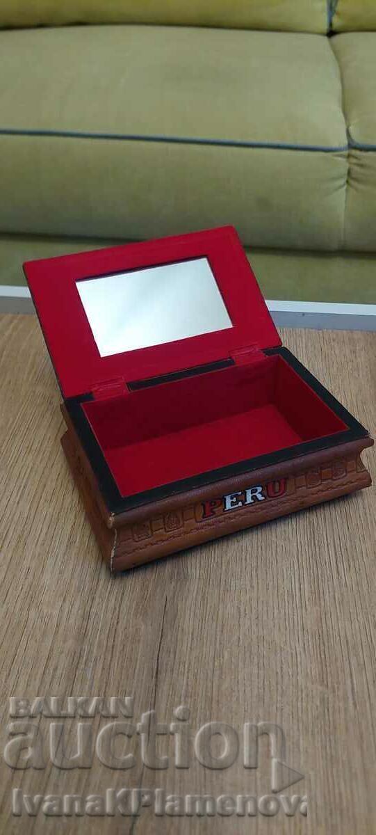 Delivery of Leather wrapped collector's box Delivery of Leather wrapped collector's box