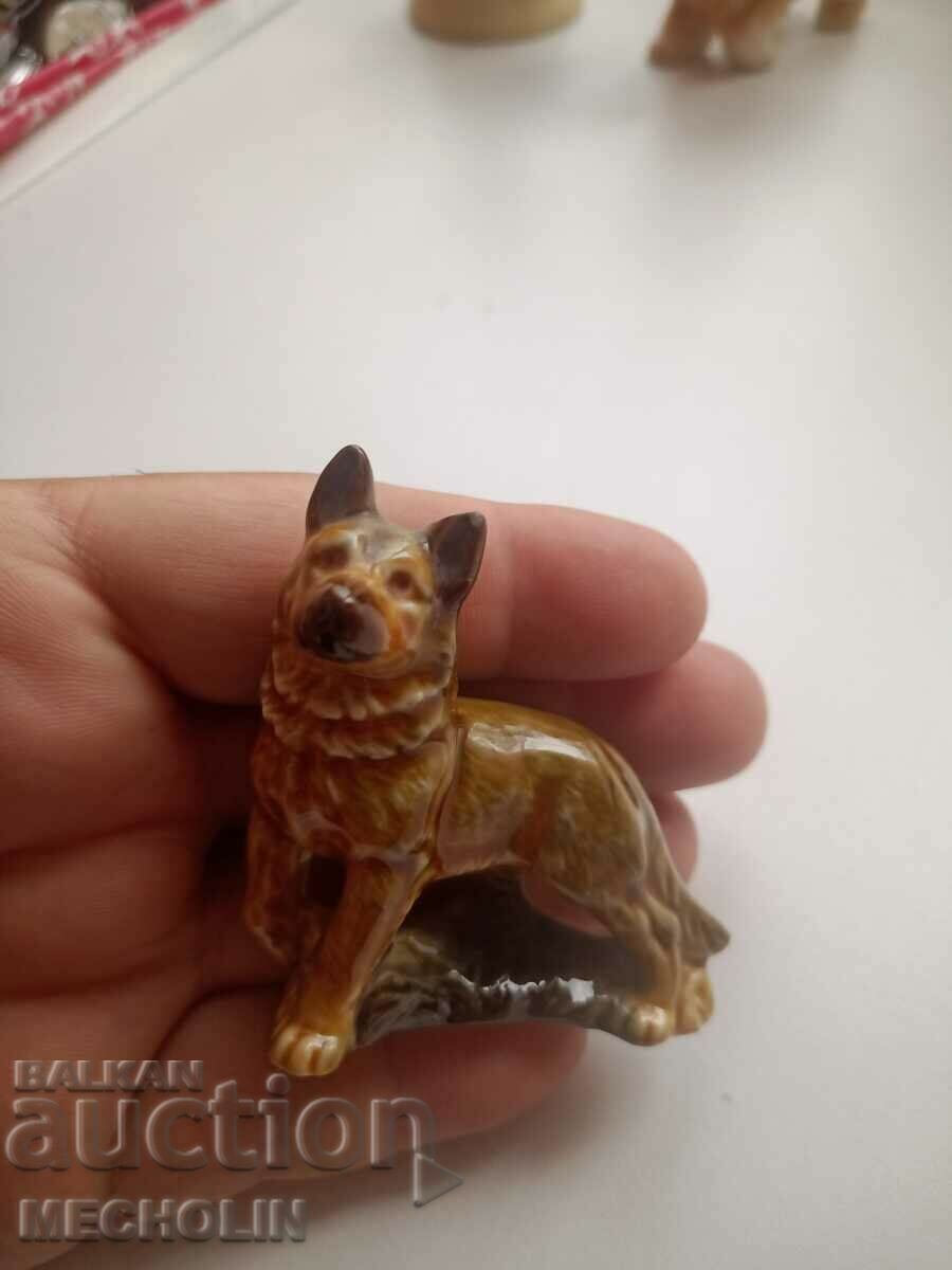 Auction COLLECTIBLE English porcelain old figurine dog 5 Auction COLLECTIBLE English porcelain old figurine dog 5
