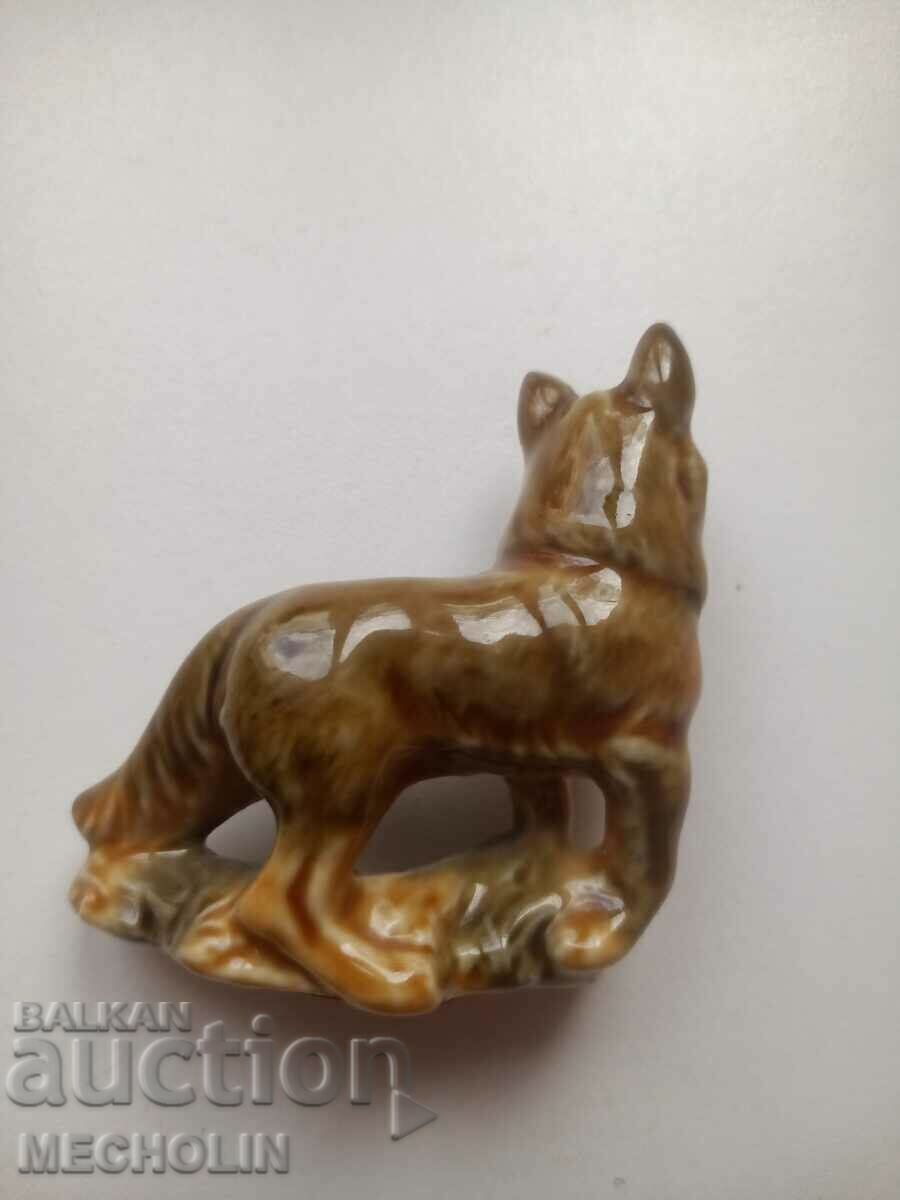 COLLECTIBLE English porcelain old figurine dog 5 - 6 COLLECTIBLE English porcelain old figurine dog 5 - 6