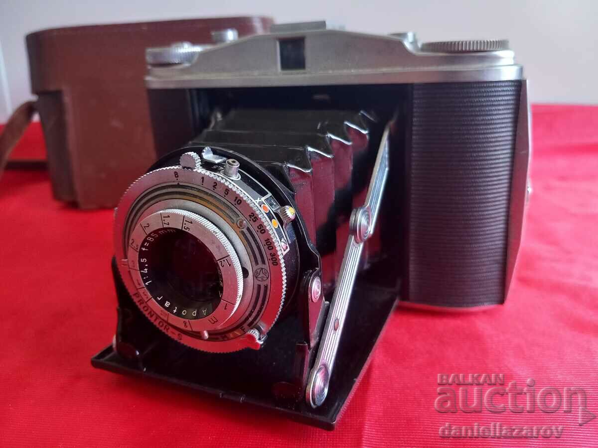 Camera veche MEHOV AGFA, AGFA Izolette 2