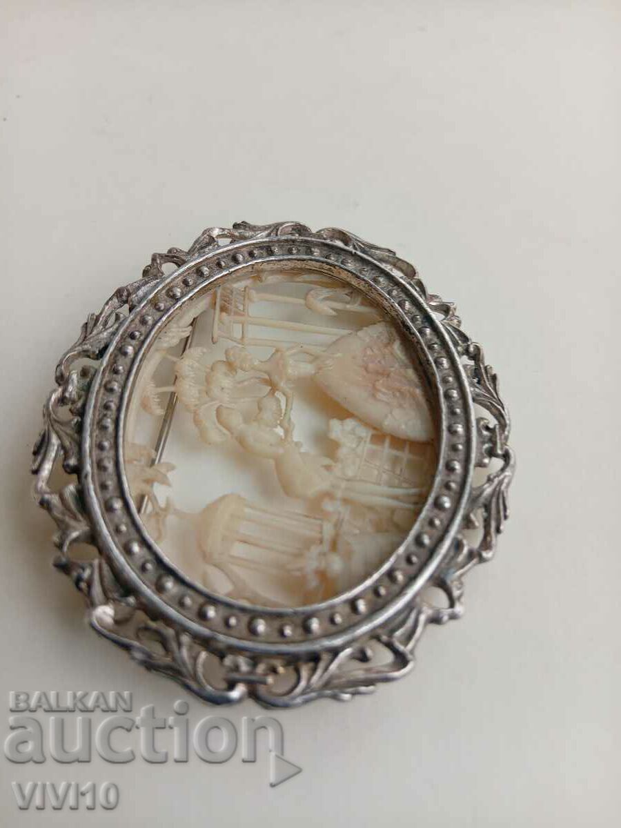 Antique original brooch, carving with price 100.00 BGN | € 51.13 Antique original brooch, carving with price 100.00 BGN | € 51.13