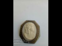 Antique England brooch, Gilding