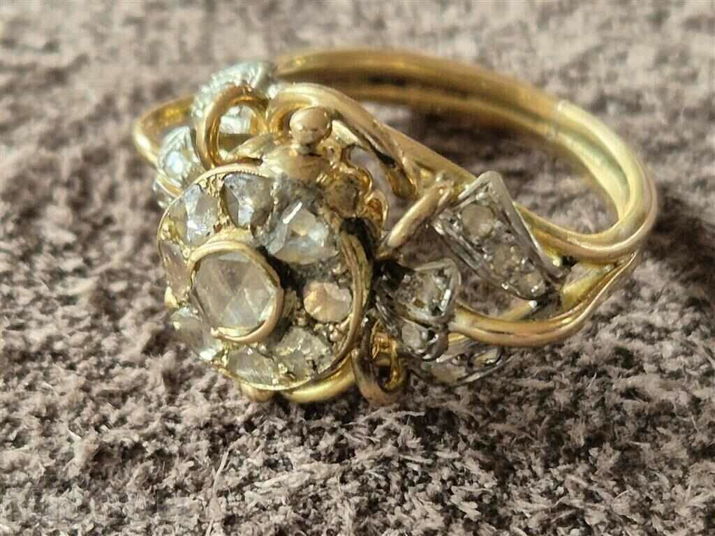 18K GOLD WITH DIAMONDS BEAUTIFUL ELEGANT STYLISH RING - 5 18K GOLD WITH DIAMONDS BEAUTIFUL ELEGANT STYLISH RING - 5