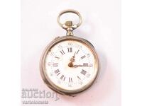 Старинен сребърен джобен часовник  -  не работи