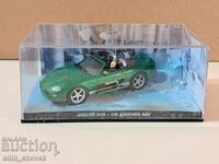 1/43 IXO JAMES BOND 007 JAGUAR XKR - DIE ANOTHER DAY