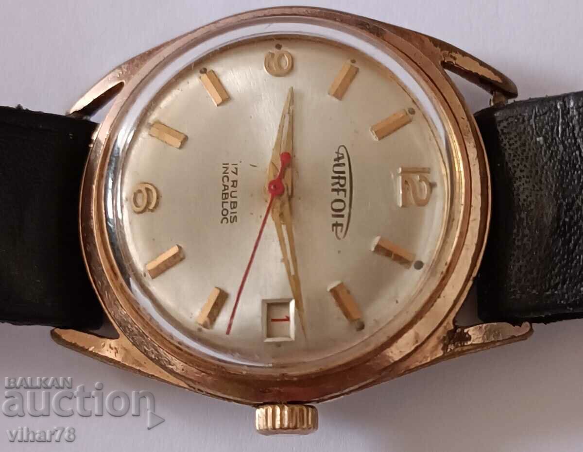 Delivery of MEN'S GOLD WRIST WATCH Delivery of MEN'S GOLD WRIST WATCH