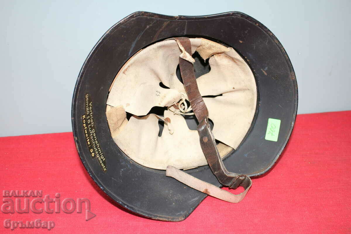 Немска каска Luftschutz в оригинален цвят. Комплектна - 6 Немска каска Luftschutz в оригинален цвят. Комплектна - 6