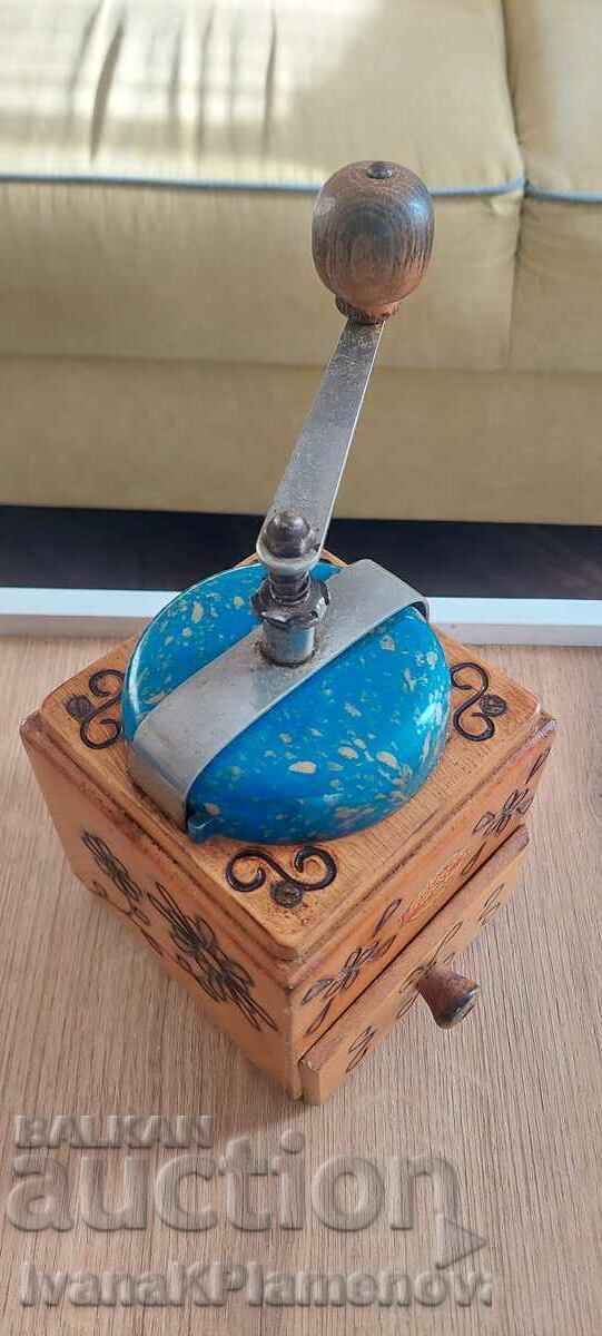 Grinder for collectors with price 36.00 BGN | € 18.41 Grinder for collectors with price 36.00 BGN | € 18.41