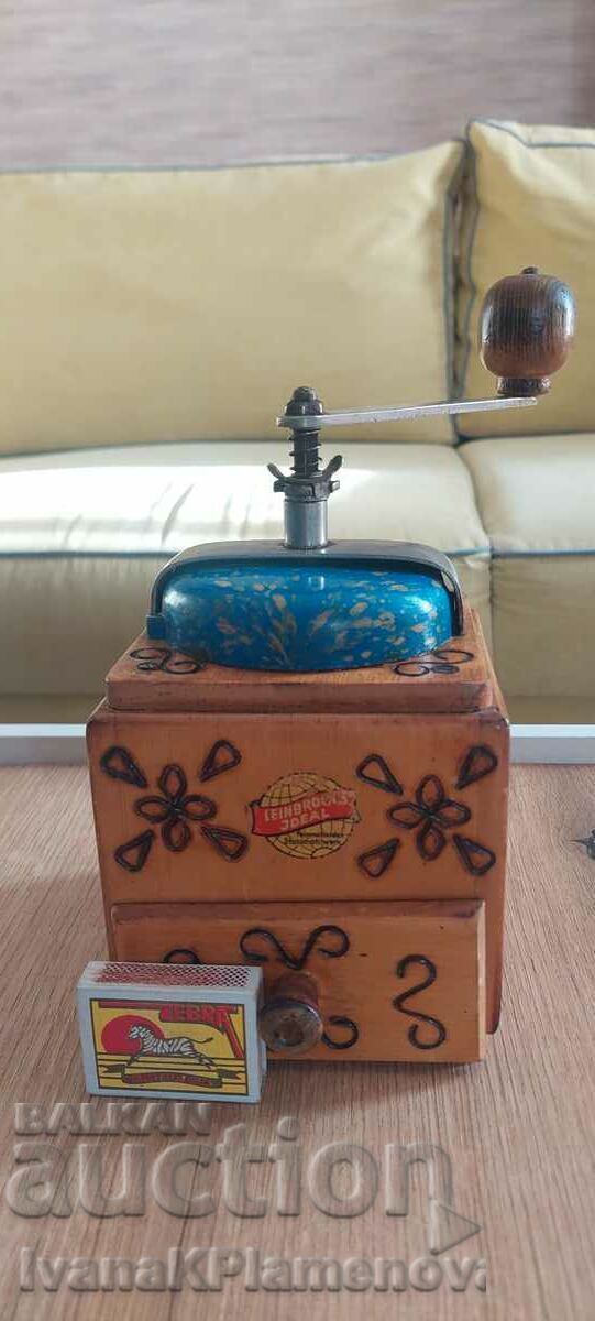 O râșniță pentru colecționari - 6