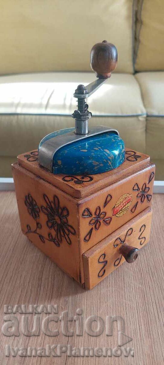 Grinder for collectors