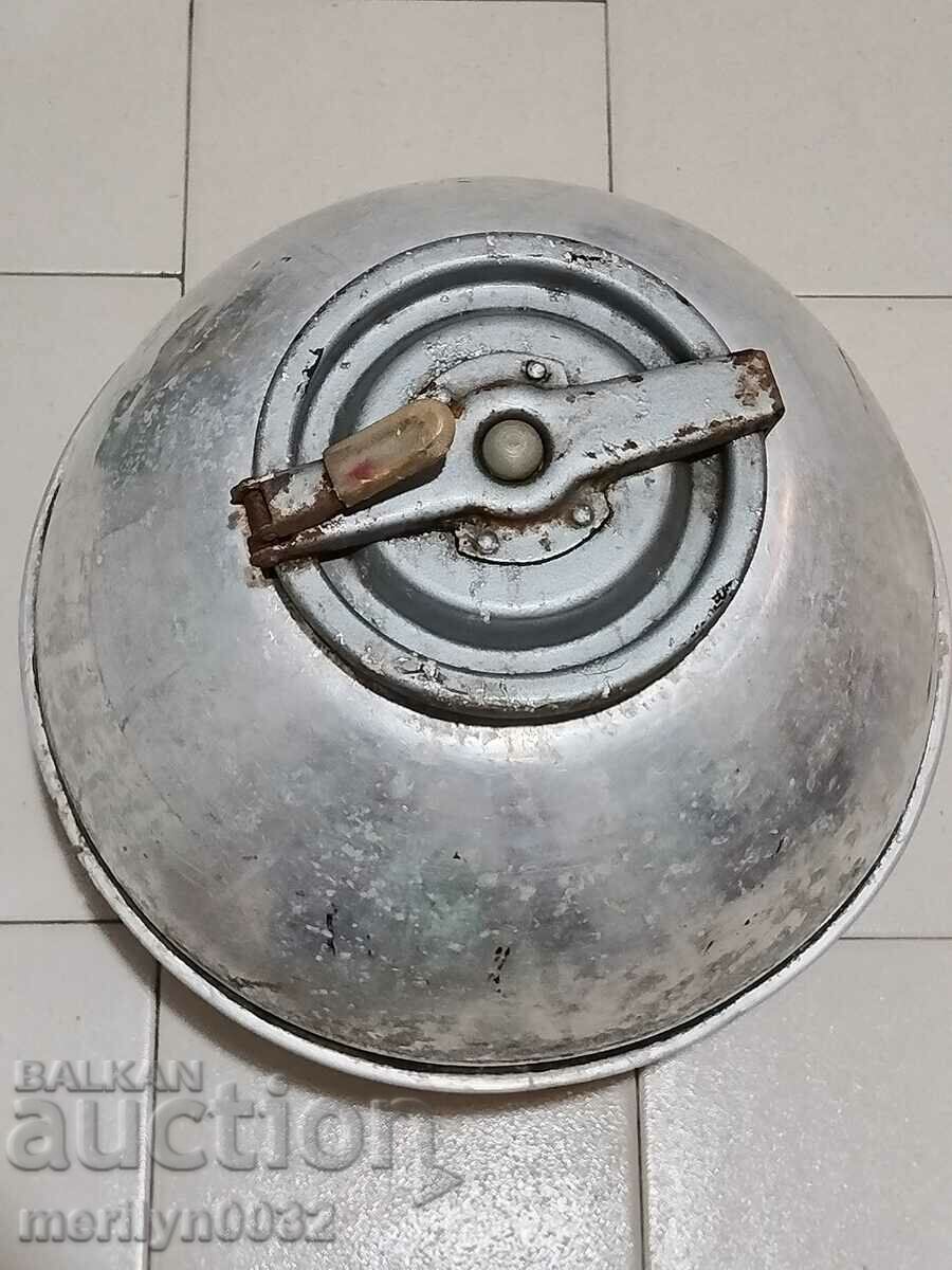 Old tourist food cistern thermophone cistern NRB with price 65.00 BGN | € 33.23 Old tourist food cistern thermophone cistern NRB with price 65.00 BGN | € 33.23