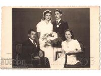 OLD PHOTO WEDDING BRIDE AND GROOMS IN STUDIO D077