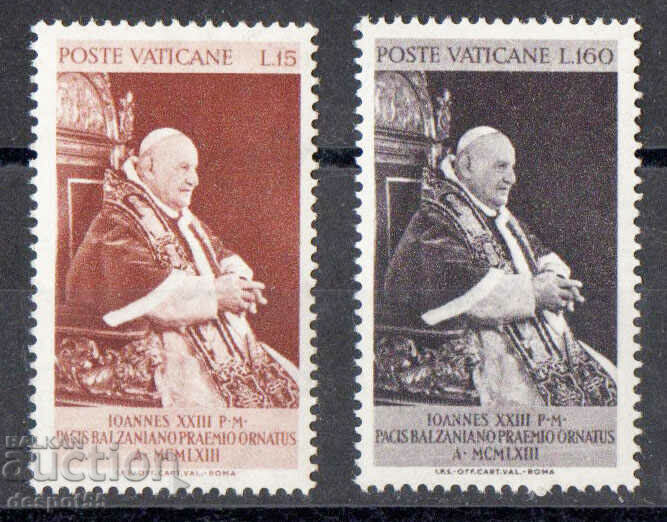 1963. The Vatican. Pope JOHN XXIII and the BALZAN PEACE PRIZE.