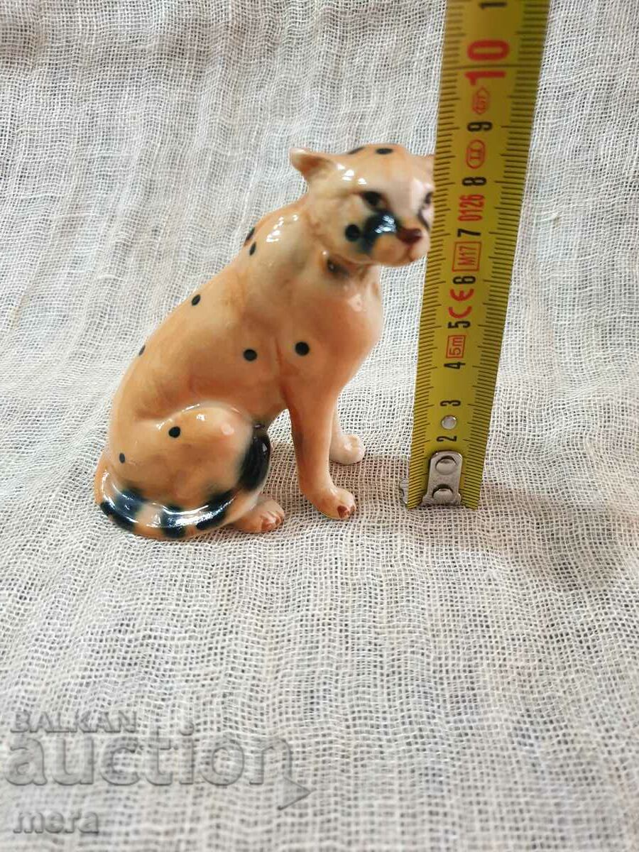 Παράδοση Πορσελάνινο ειδώλιο Παράδοση Πορσελάνινο ειδώλιο