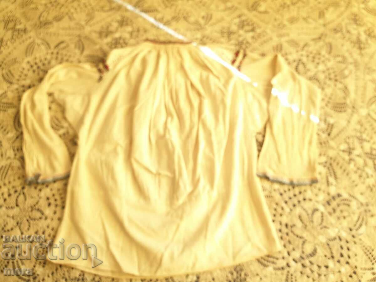 Delivery of Authentic shirt from folk costume Delivery of Authentic shirt from folk costume