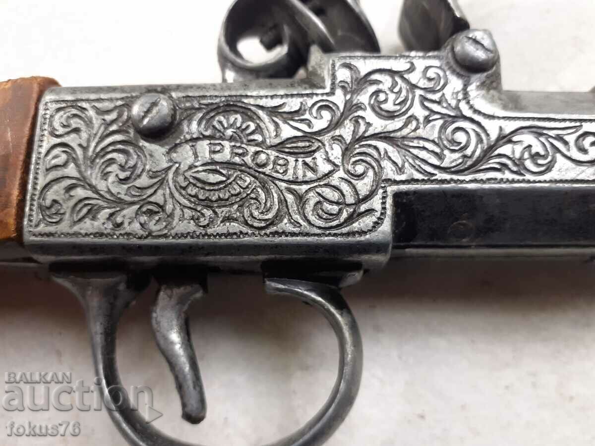 Доставка на Страхотен тежък масивен кремъчен пищов - реплика Доставка на Страхотен тежък масивен кремъчен пищов - реплика