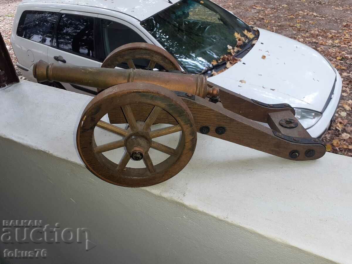 Incredible iron cannon top howitzer heavy and massive with price 300.00 BGN | € 153.39
