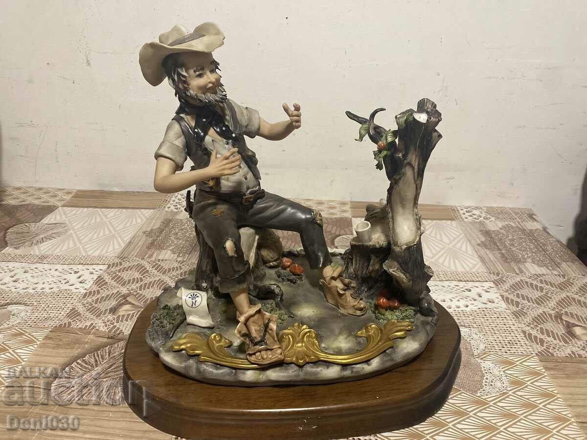 A unique Italian Capodimonte figure