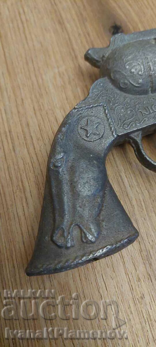 Pistol cast aluminum with price € 8.00 | 15.65 BGN Pistol cast aluminum with price € 8.00 | 15.65 BGN